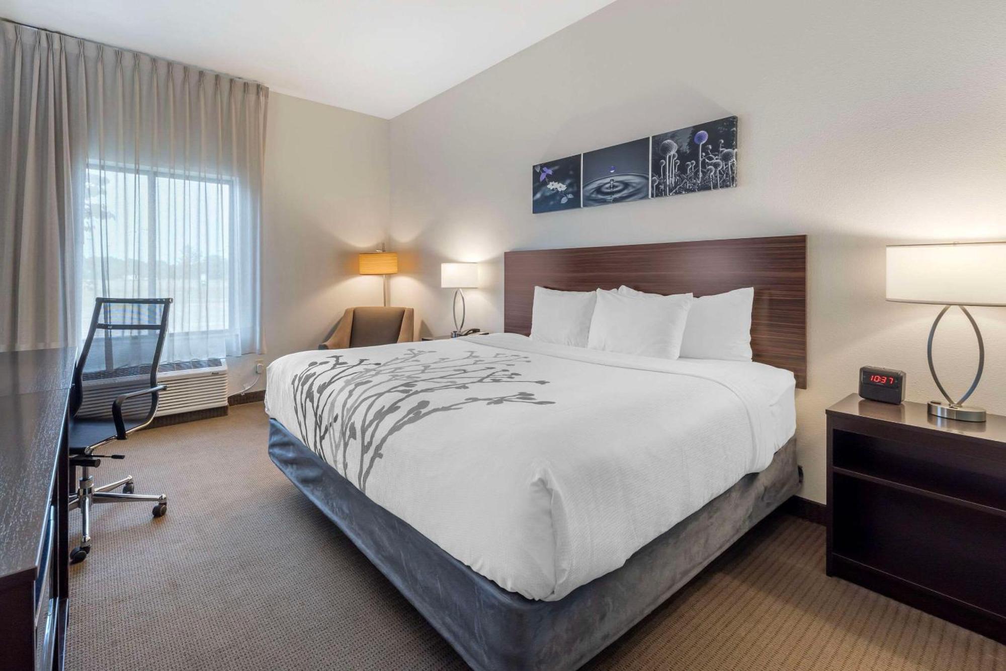 Sleep & Near Hotel Norman
